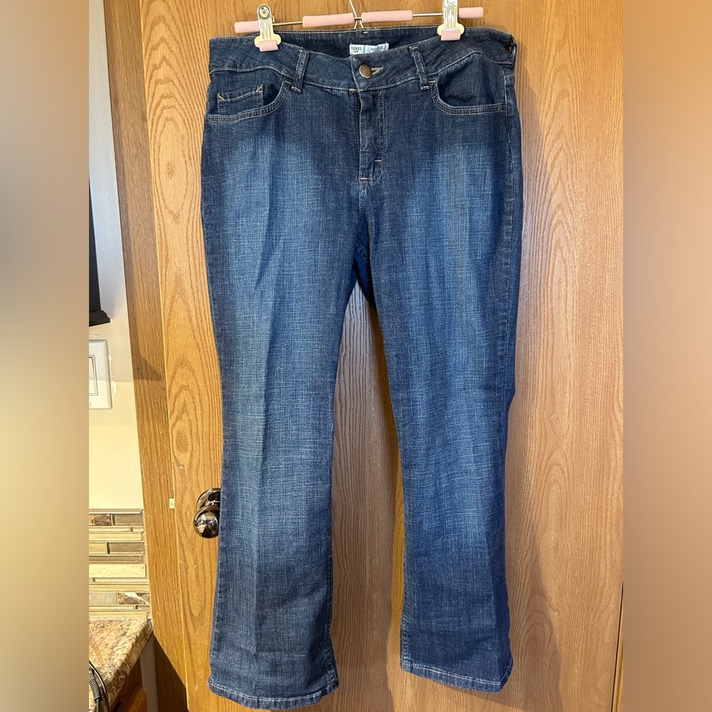 Lee Women's Straight Leg Jeans in Dark Blue